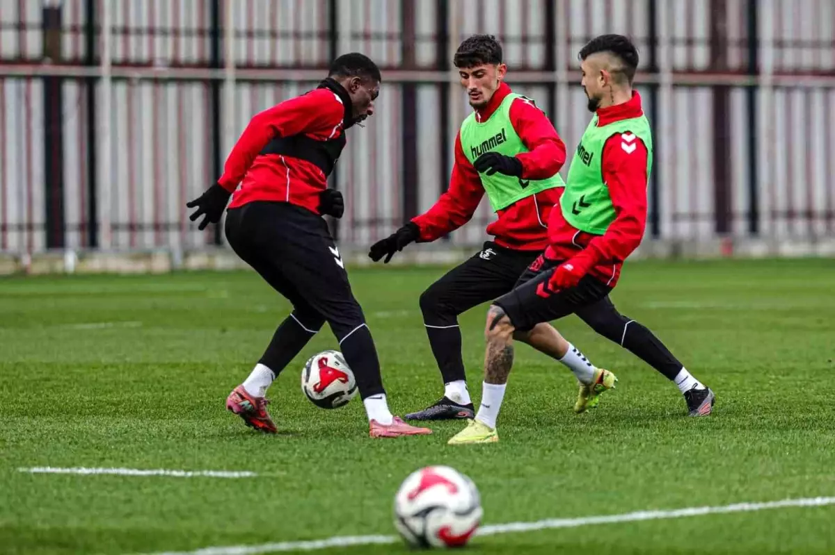 Samsunspor, Gençlerbirliği'ni Yenerek 5 Maçlık Galibiyet Susuzluğuna Son Veriyor