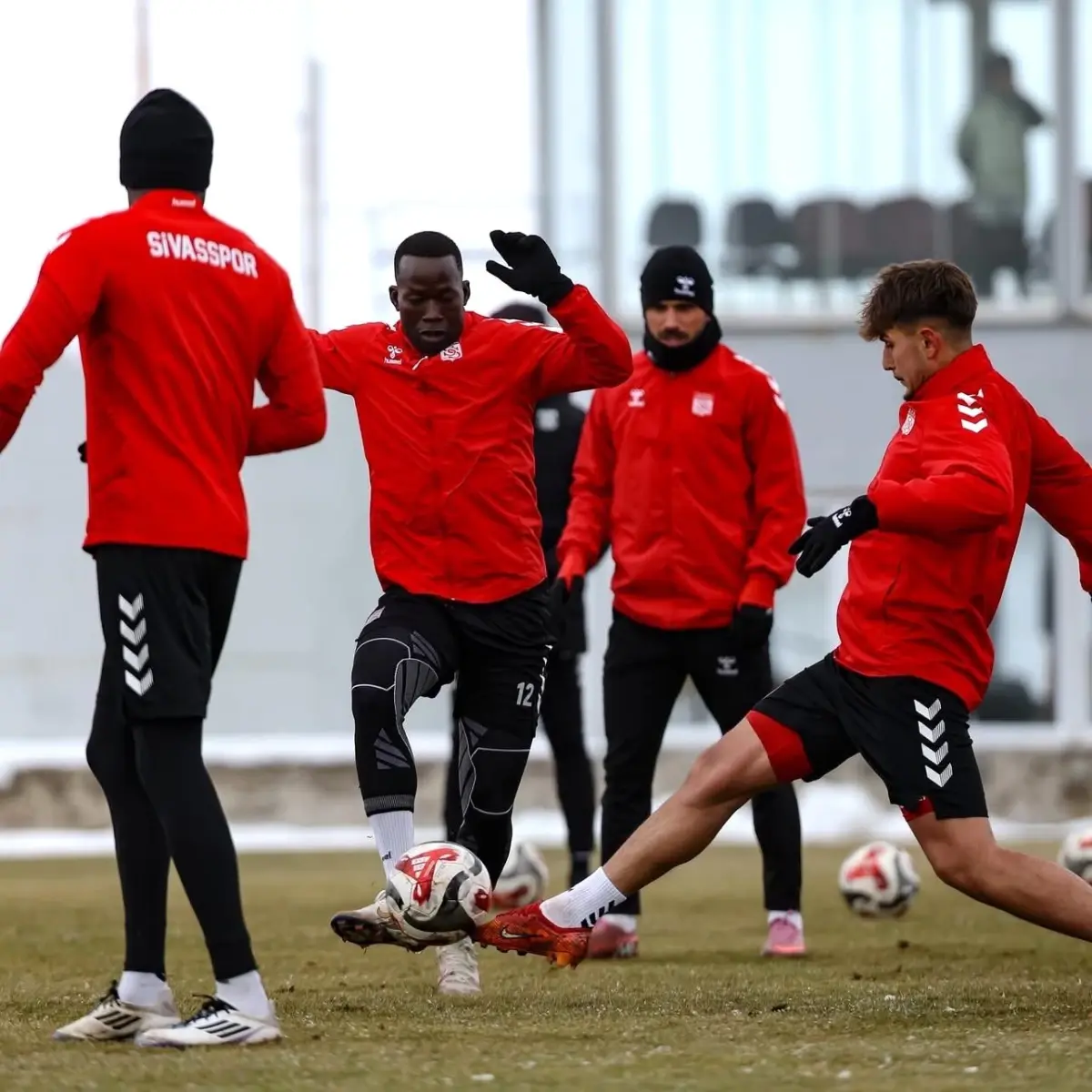 Sivasspor, Bodrum FK Karşısında Hazırlık Maçına Tam Donanımlı Çıktı