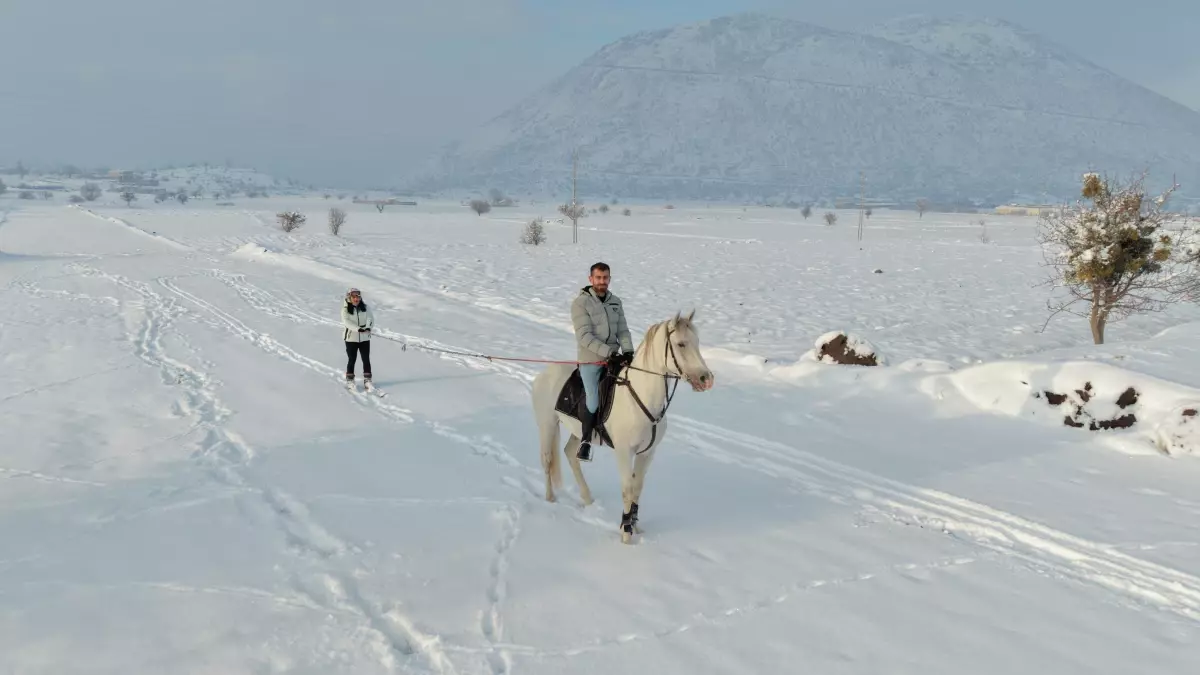 Kayseri'de At Üstünde Kayak: Tuğba Karasu'nun Benzersiz Deneyimi