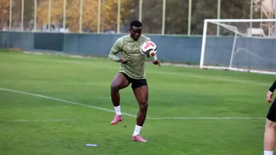Alanyaspor, Fenerbahçe'ye Hazır: Viana Yok, Takım Stratejisini Belirledi