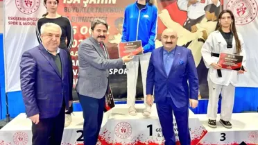 Eskişehir Büyükler Taekwondo İl Şampiyonası Finali Heyecanla Tamamlandı