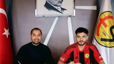 Mert Başer imza anı