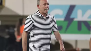 Beşiktaş stadyumu ve savunma oyuncuları