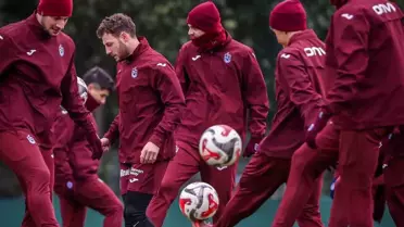 Trabzonspor forması ve Kocaelispor sahası