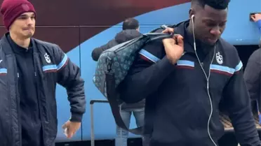 Trabzonspor antrenman sahasında taktik çalışması