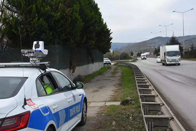 Sürücülerin hız ölçüm ekranı