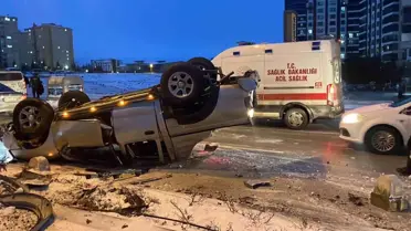 Karaman'da buzlu yol koşulları kamyoneti devirdi, iki kişi yaralandı