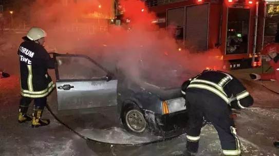 Çorum’da Motor Yangını: İtfaiye Ekipleri Aracı Kurtardı