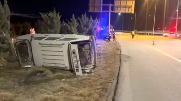 Afyonkarahisar Emirdağ Çıkışında Tır Çarpmasıyla Devrilen Araçta Sürücü Ağır Yaralandı