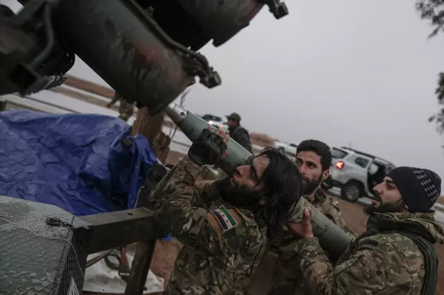 Yıkılan köprü kalıntıları