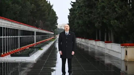 Aliyev, 20 Ocak Katliamı Şehitlerini Şehitler Hiyabanı'nda Anımsadı