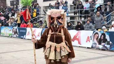 Pernik'te Surva Festivali 60. Yıl Coşkusu Renkli Maskelerle Canlandı