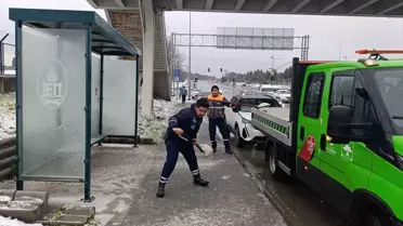 İstanbul’da Karla Mücadele: 11 Bin Personel ve 3 Bin Araçla Şehir Donmuyor