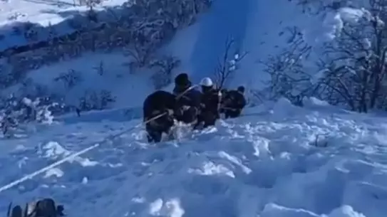 Tunceli'de Kar Yağışı Nedeniyle Yaşanan Elektrik Kesintisi Giderek Azaldı