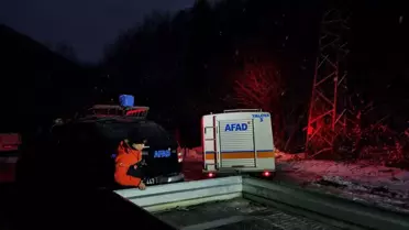 Yalova’da Yoğun Kar Şartları Ulaşımı Felç Etti, 35 Kişi Kurtarıldı