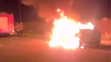 Hatay'ın Reyhanlı İlçesinde Seyir Halindeki Araç Yangını: Şanslı Kaçış