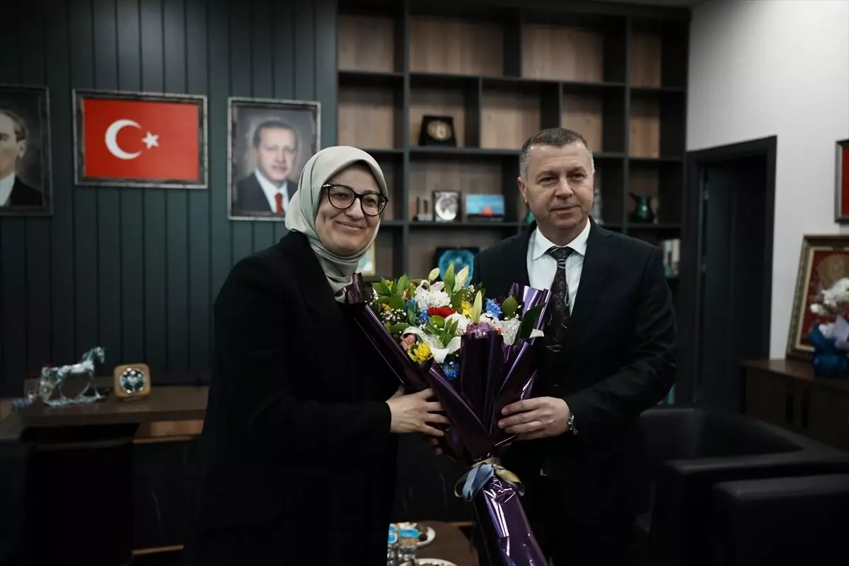 Belgin Uygur, Gaziler ve Şehit Aileleri Vakfı’nı Ziyaret Etti: “Bu Vatan Hepimizin”