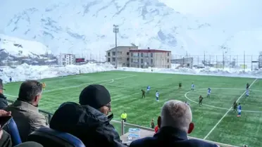 Hakkarigücü Spor, Kadın Futbol Süper Ligi'nde ALG Spor'u 5-0 Bozguna Döktü