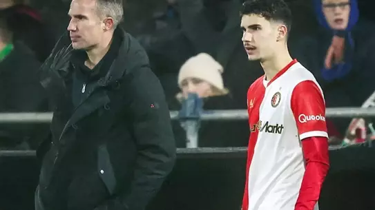 Van Persie’nin Oğlu Şaşkın Şutları: 2 Dakikada İki Gol, Maçı 3-3’e Getirdi