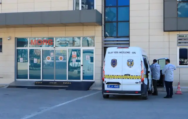 Polisin olay yerinde topladığı deliller