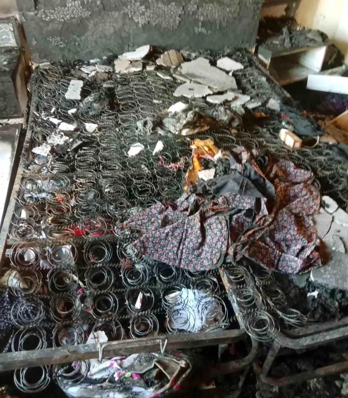 Gaziantep Elif Mahallesi’nde Yangın: Ev Eşyaları Kullanılamaz Hale Geldi