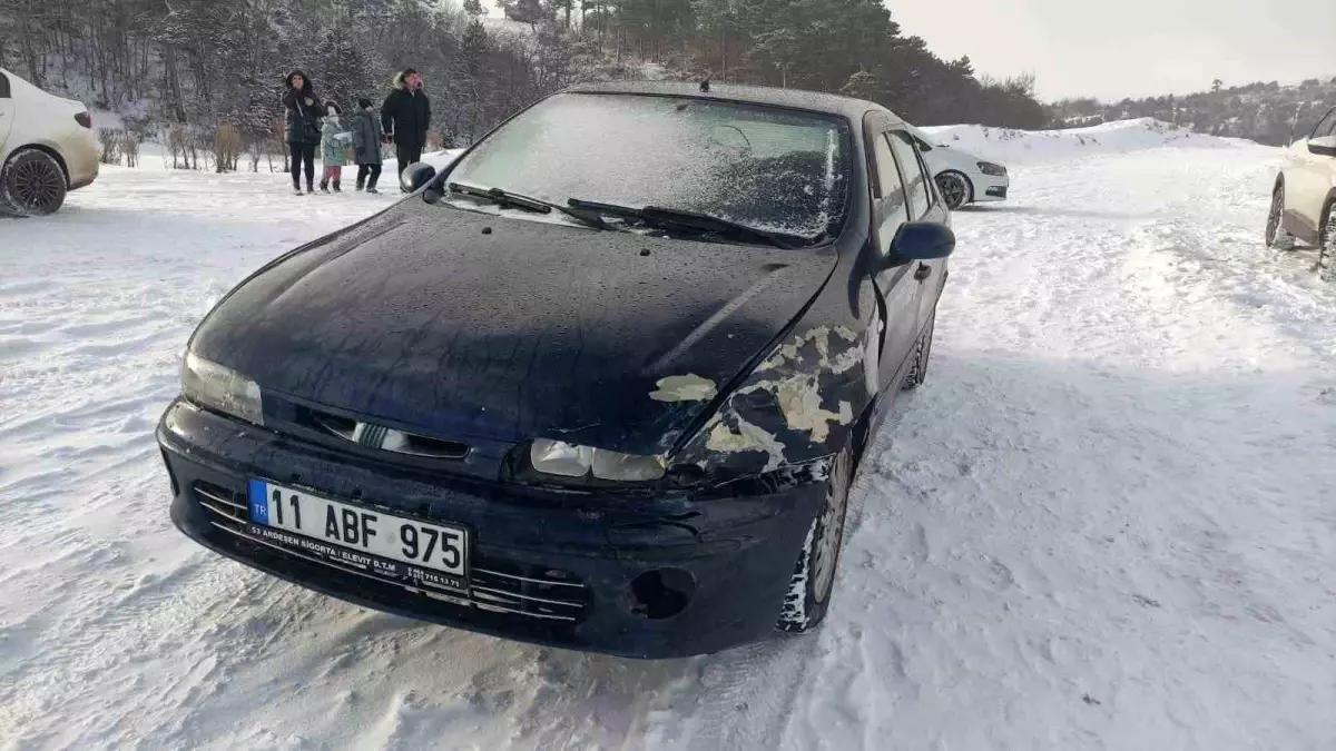 Bozüyük’te Kontrolden Çıkan Araç 1 Yaralıya Sebep Oldu