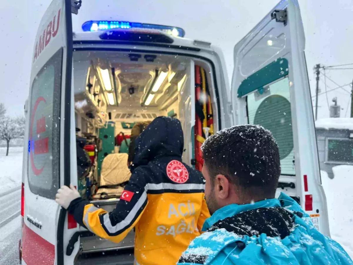 Bingöl’de Kar Fırtınası Sırasında Diyaliz Hastası UMKE ile Hayatta Kaldı
