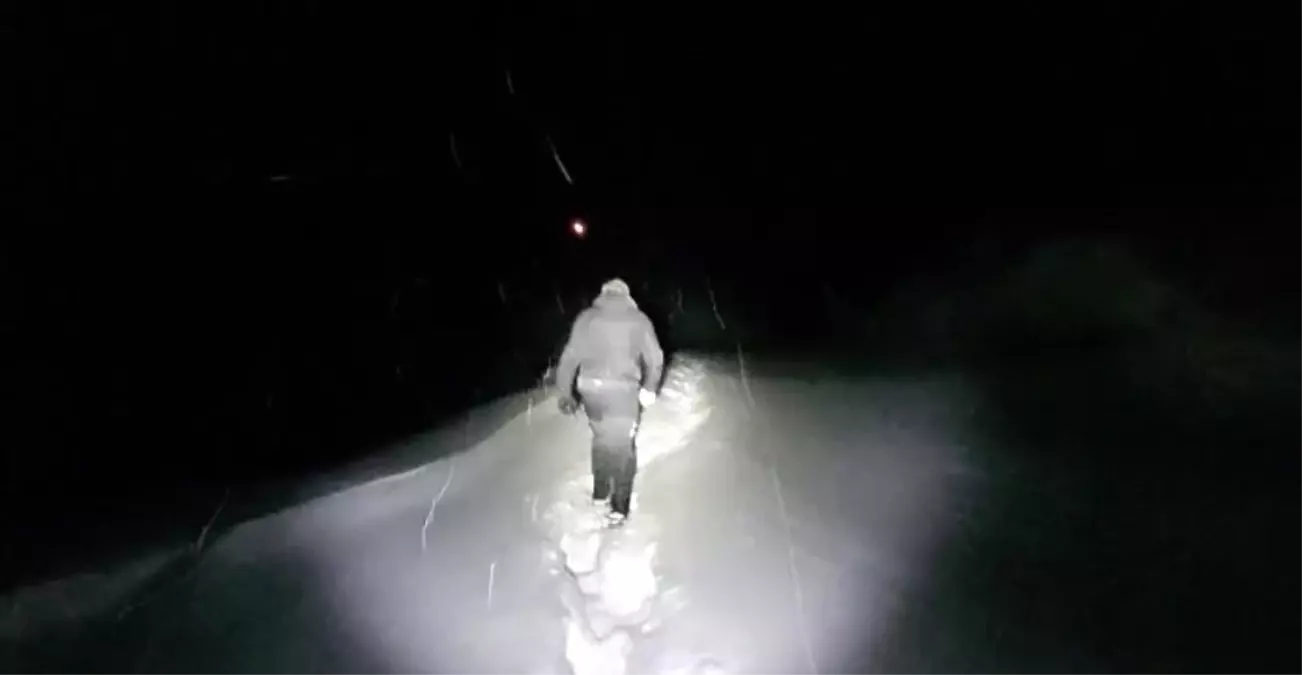 Tunceli’de Sisli ve Engebeli Yollarda 3 km Yürüyen Kurtarma Ekibi Hayati Hastaya Ulaştı