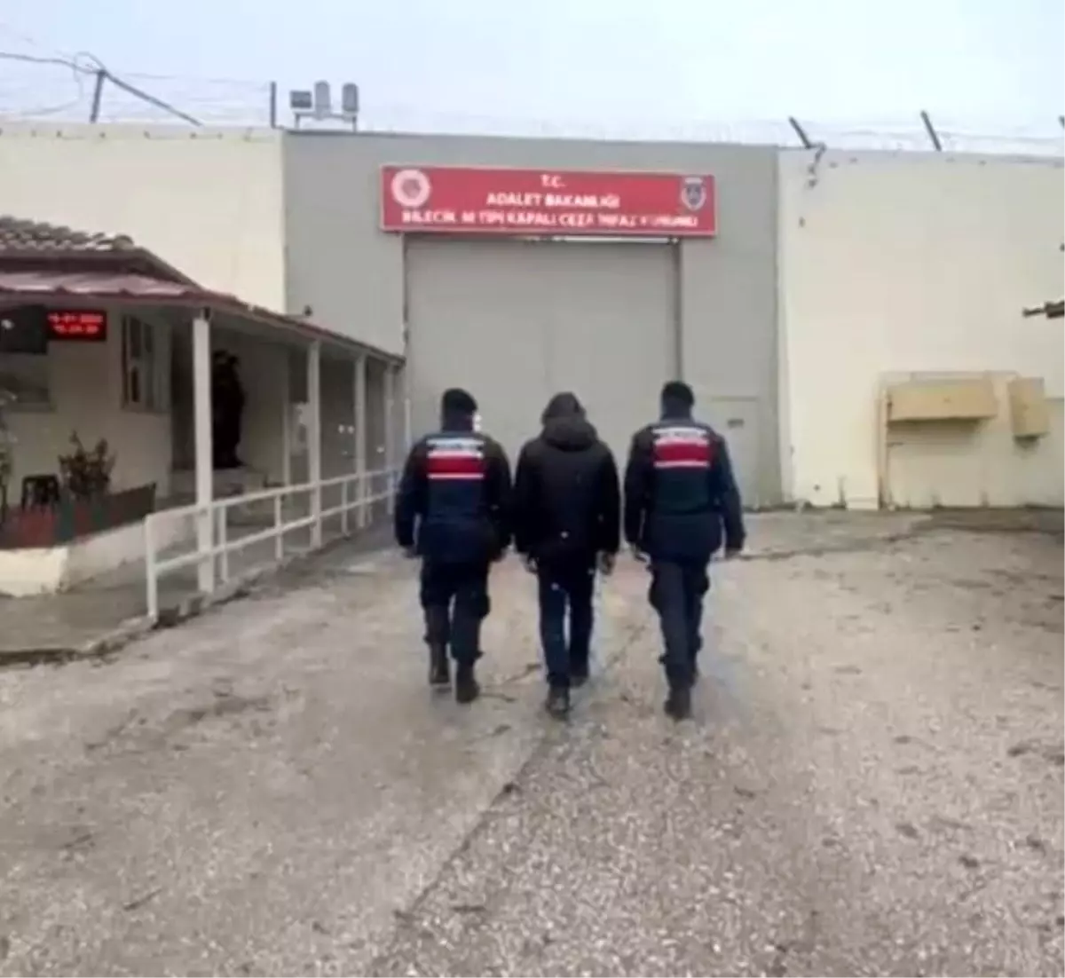 Bilecik'te Şok Olay: Polis Memuru Eski Eşinin Eşine Şiddet Uyguladı