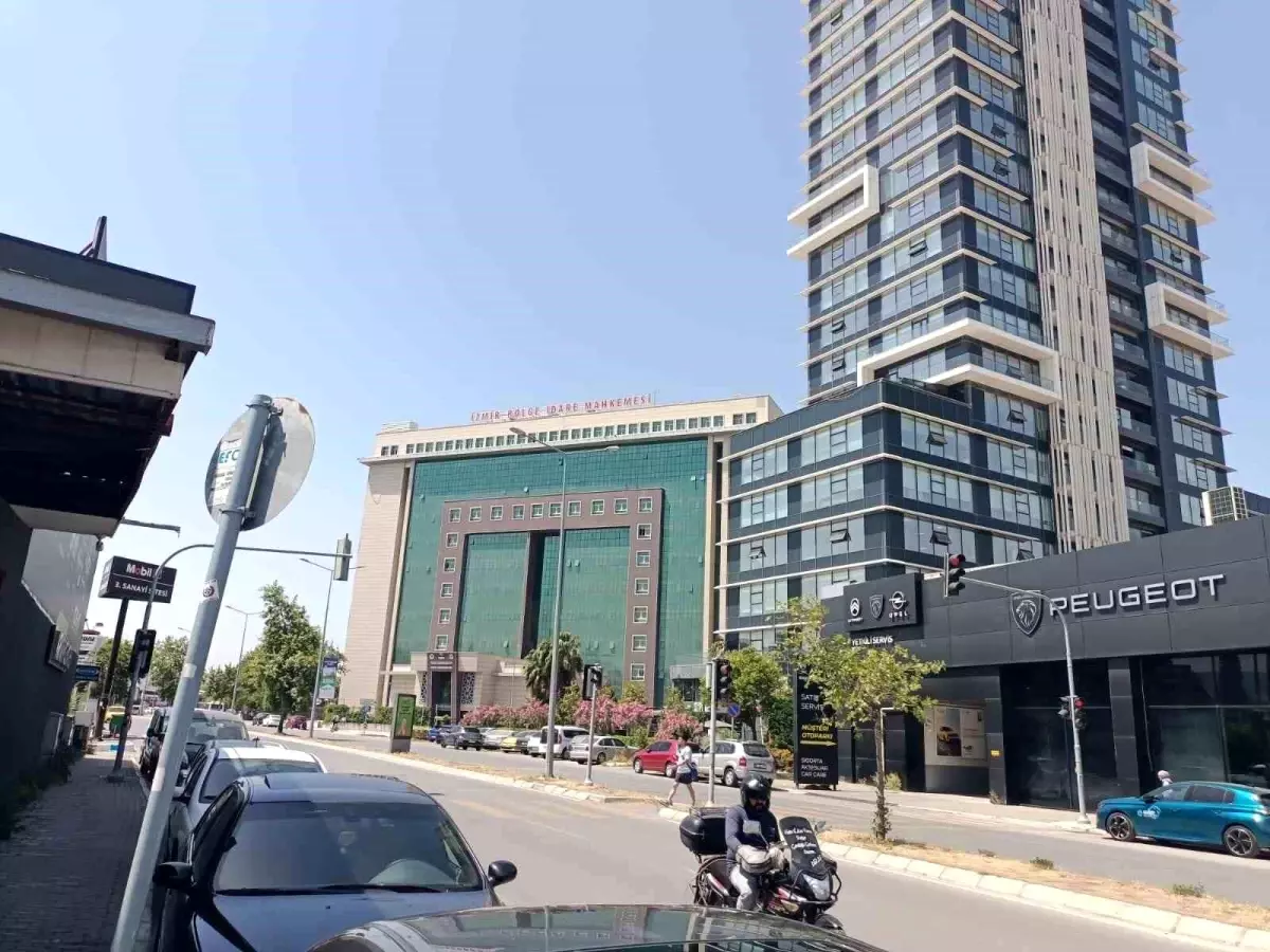 İzmir’de Rüşvet İddialı İcra Çalışanları Tahliye Edildi: Yeni Gelişme