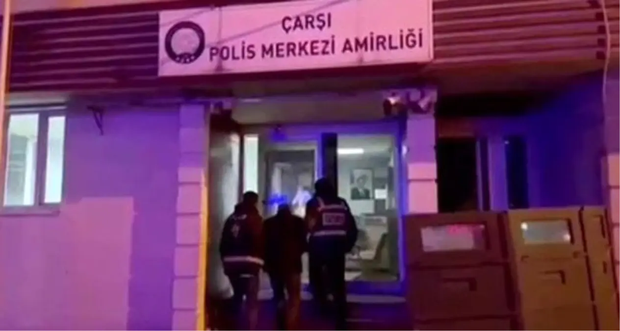 Bursa’da 68 Yaşındaki Şüpheli’nin Evinde Uyuşturucu ve Milyonluk Nakit Ele Geçirildi