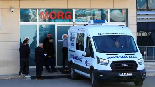 Antalya’da Aile İçi Şiddet Olayı: Şüpheli Tutuklandı, Kadın Hayatını Kaybetti