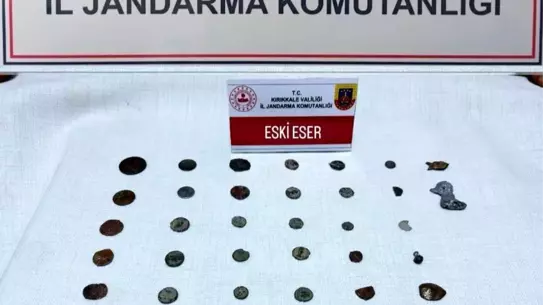 Kırıkkale'de Jandarma Tarihi Eser Operasyonu: 38 Sikke ve Değerli Objeler Ele Geçirildi