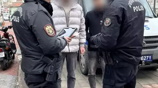 Denetim sırasında polis ekipleri