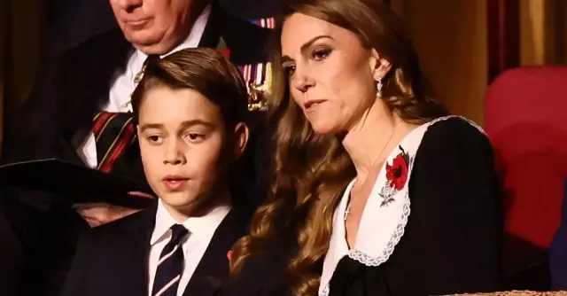 Okul koridorunda Prens George