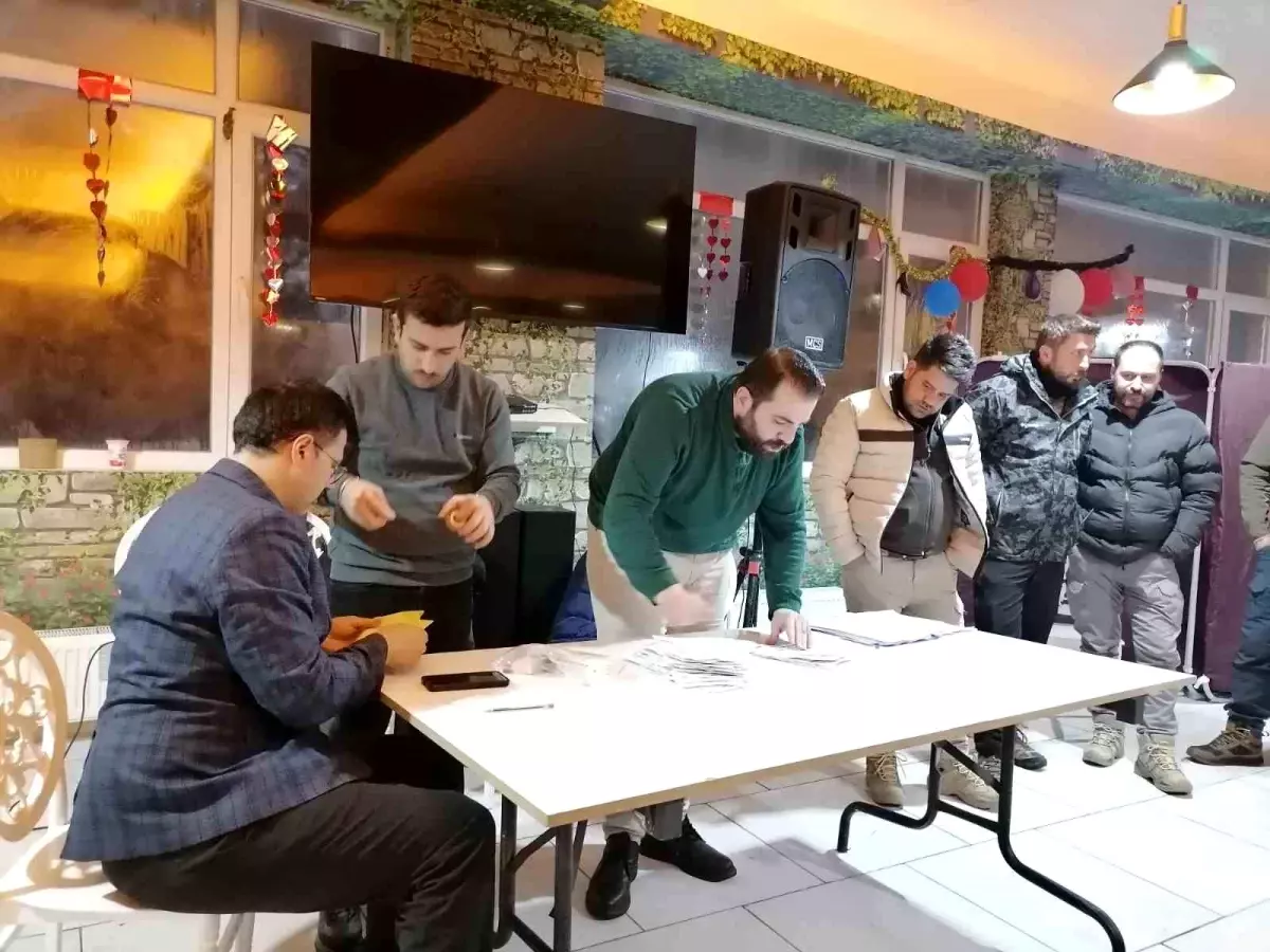 Hınıs’ta Yeni Esnaf ve Sanatkarlar Odası Başkanı Abdulmuttalip Aras Olarak Seçildi