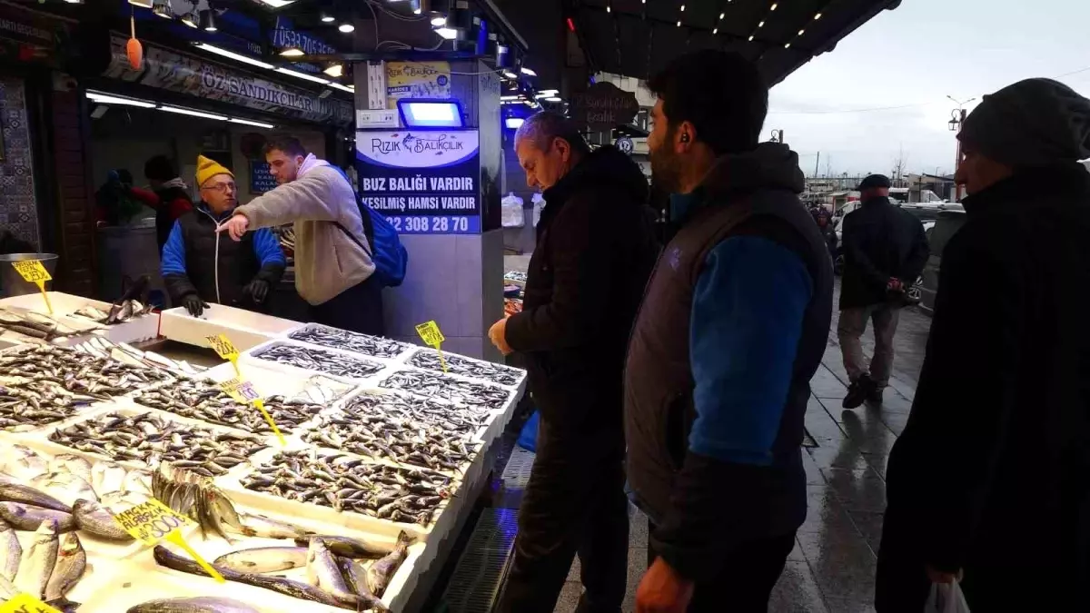 Trabzon’da Düşen Sıcaklıklar Balık Pazarını Canlandırdı