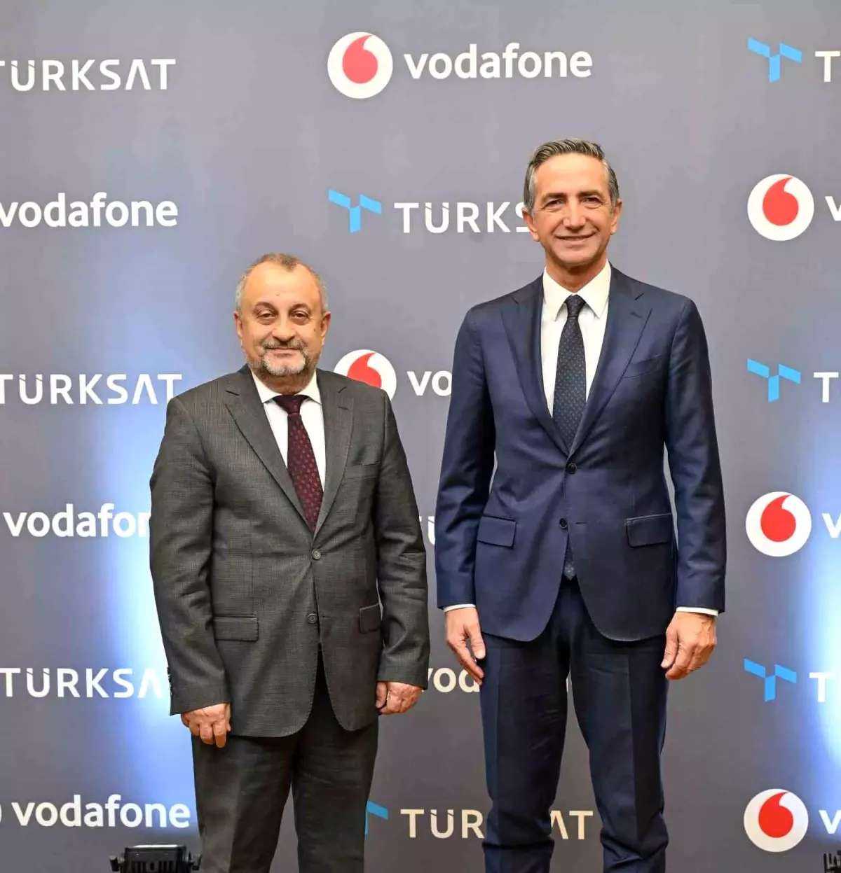 Vodafone ve Türksat'tan 1,3 Milyon Haneye Fiber İnternet: Yeni İşbirliği Detayları