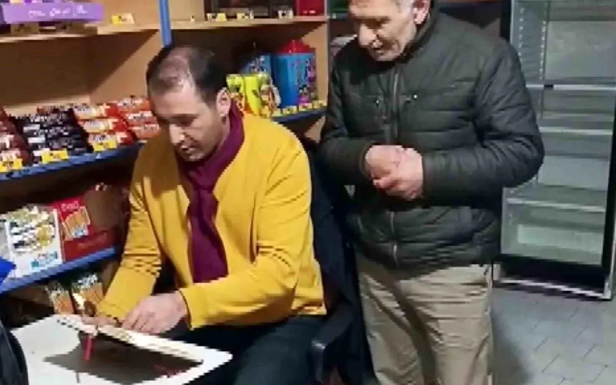 Sivas’ta Umut Toparlak’tan Veresiye Borçlarını Kapatma Hareketi: Zimem Defteri Geleneği Yeniden Canlandı