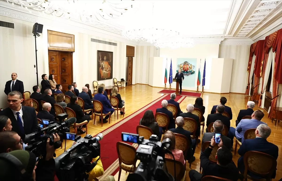 Bulgaristan Cumhurbaşkanı Rumen Radev Resmi İstifasını Duyurdu, Yotova Göreve Geçecek