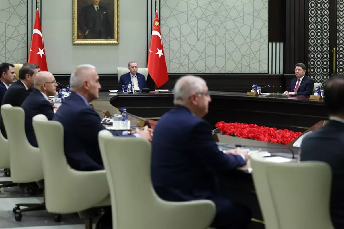 Kabine Toplantısı Açıldı: Terörsüz Türkiye, Suriye ve Gazze Barış Planı Masada