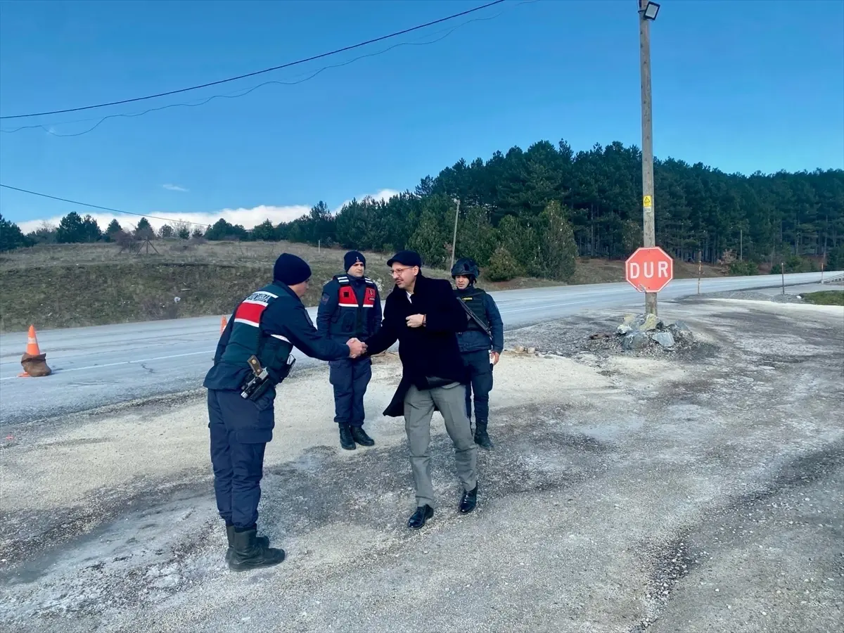 Pınarhisar Kaymakamı Asayiş Kontrolünde Jandarma Denetimlerini İnceledi