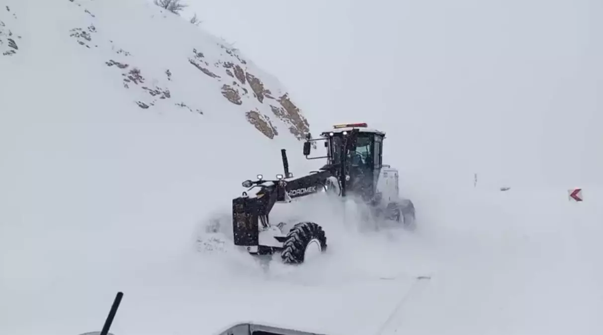 Malatya’da Karla Mücadele Sonrası 53 Mahalle Yolu Yeniden Açıldı