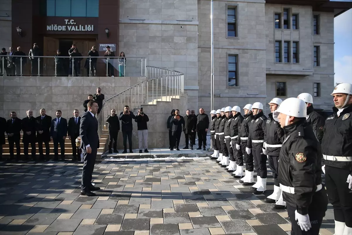 Nedim Akmeşe, Niğde Valiliğine Atandı: Görevine Resmen Başladı
