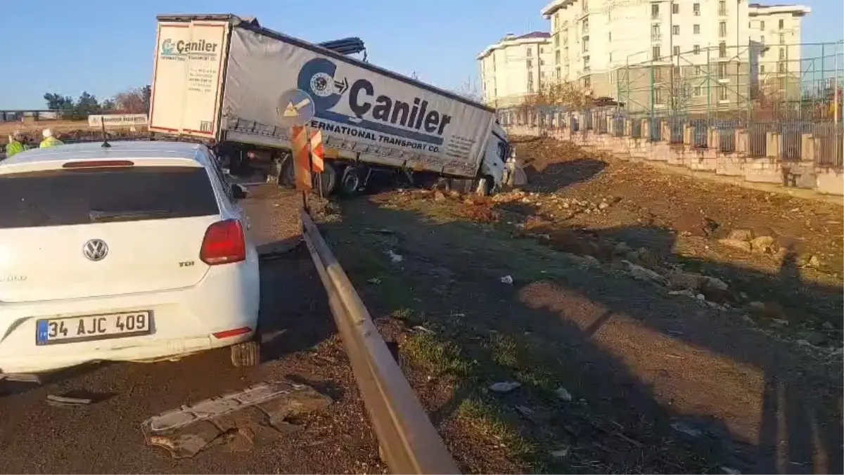 Şanlıurfa Viranşehir'de Zincirleme Trafik Kazası: 2 Kişi Hayatını Kaybetti
