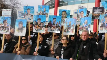 Mahkeme salonunda duruşma anı