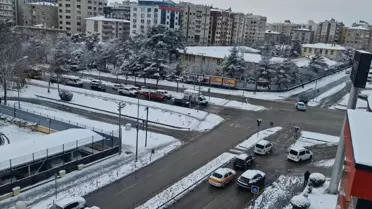 Kar yağışı sonrası Diyarbakır Havalimanı pistleri