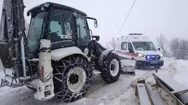 Karla kaplı köy yolları