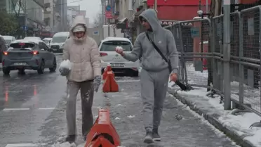 Kar yağışıyla kaplı İstanbul manzarası