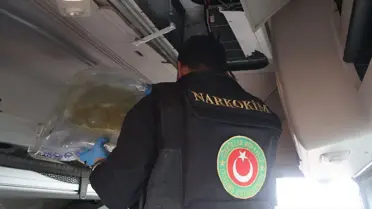 Kapıkule'de ele geçirilen esrar torbaları